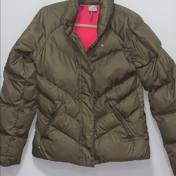 Nike Jackets & Blazers - NIKE Feather and down puffer jacket